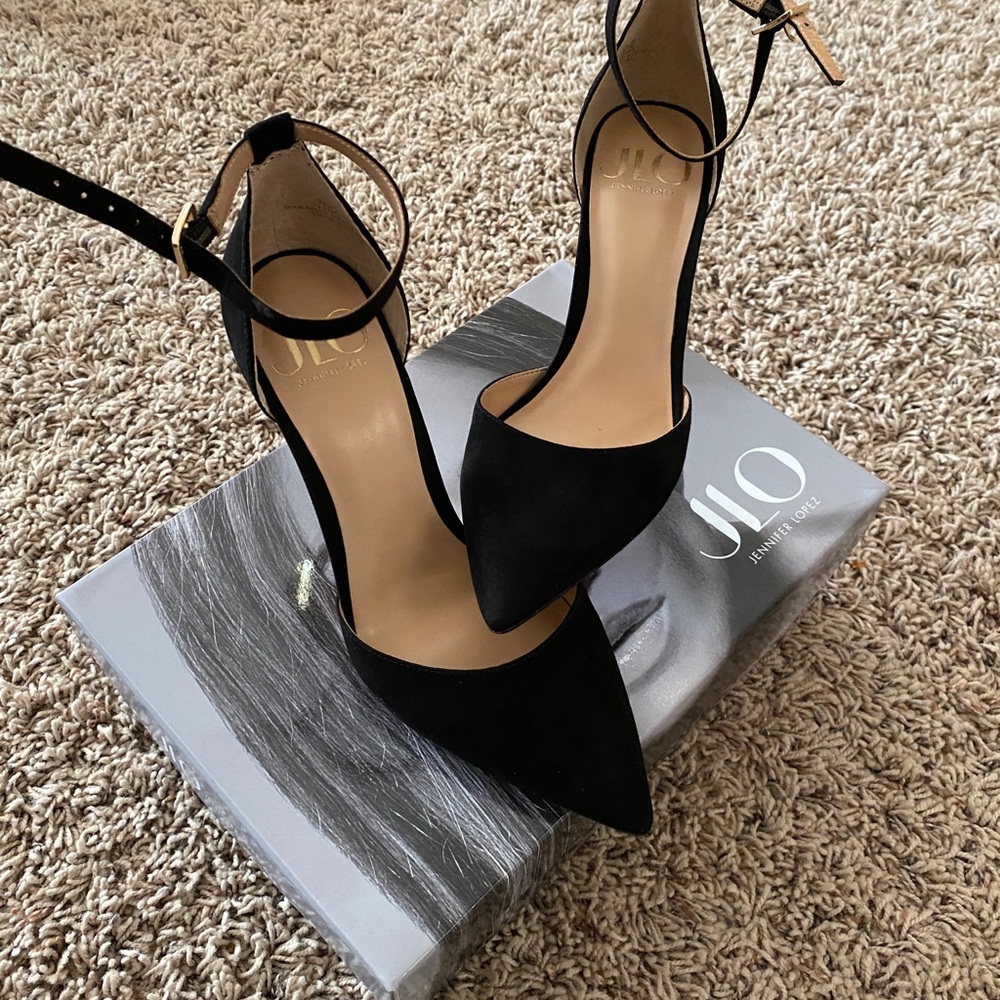 EUC jLo black suede heels with gold